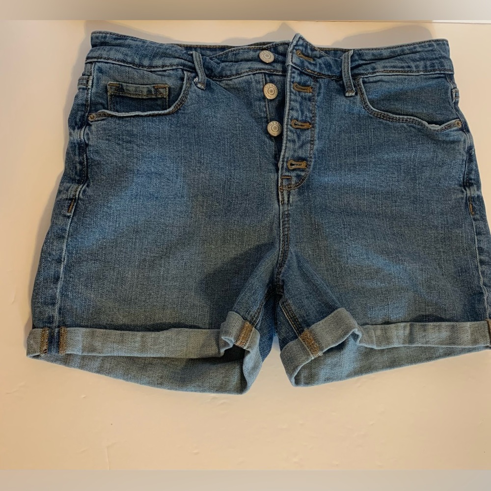 Old Navy women’s button fly high rise shorts